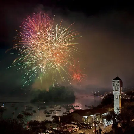 Ossuccio Private Pool On The Lake-by Italian *