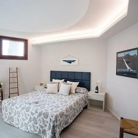 Vila Ossuccio Private Pool On The Lake-by Italian *