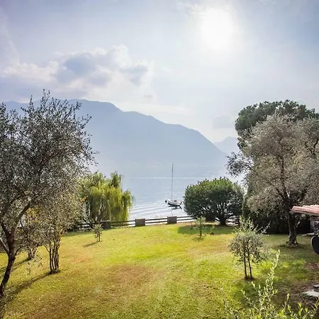Ossuccio Private Pool On The Lake-by Italian Vila